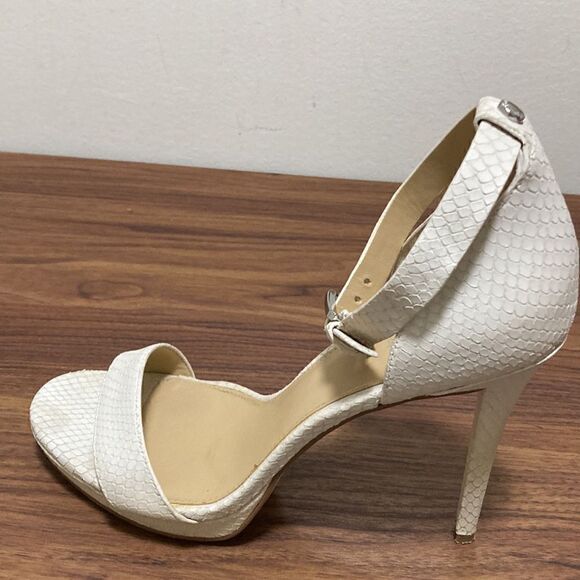 Michael Michael Kors Hutton White Embossed Ankle Strap Sandals. Size 8. - Picture 3 of 10